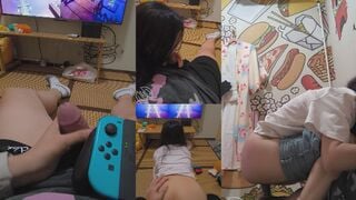 Cho em họ mượn máy chơi game rồi gạ địt