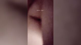 Cô gái xinh đẹp trong tư thế doggy