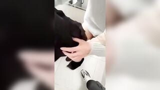 Đưa em rau đi shopping rồi địt luôn trong phòng thử đồ