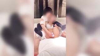 " Dạng lồn ra anh kiểm tra nào - tí cho a xuất trong nhá "