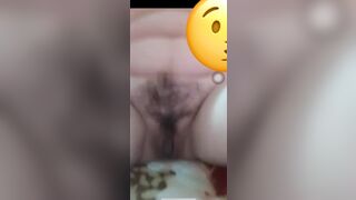 Gái 45 tuổi gọi video cho trai 33 tuôi