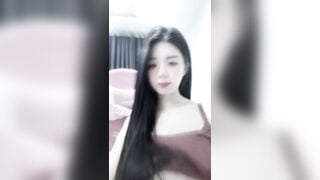 bé ghệ sinh viên lên cơn nứng quay video gạ anh sang địt