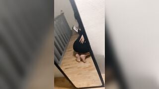 thấy em ghệ mặc váy body ngon quá đè ra địt luôn