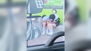 Tụi bay làm gì đóoo