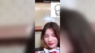 Lần đầu cho người yêu xem nên em còn ngại