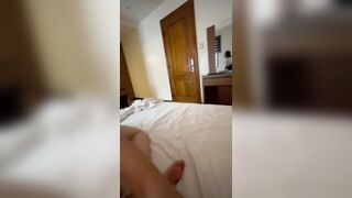 địt trong phòng ngủ bố mẹ cứ sợ bị phát hiện
