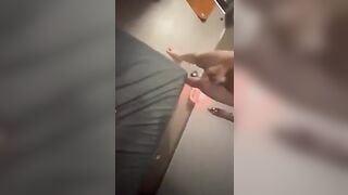 Em hàng một mình cân 3