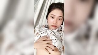 anh đến địt em đi em nứng lắm rồi anh biết không