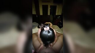 “Mút nhẹ thôi kẻo bố mẹ tao phát hiện”