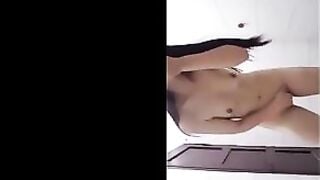 Vừa chịch vừa vãi rắm