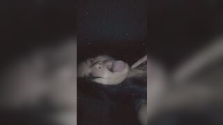 Gái Teen Vú Đẹp Căng Tròn Show Vú