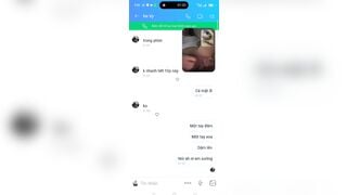 Bé ánh cute loll đầu nước