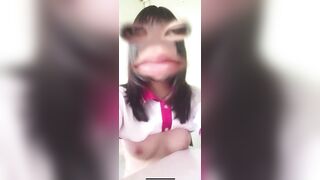 “Đi học về thì chỉ nhéc bút vào thôi, tối mới móc”