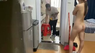 A SỬA NƯỚC MAY MẮN VÀ BÉ HỌC SINH DÂM ĐÃNG