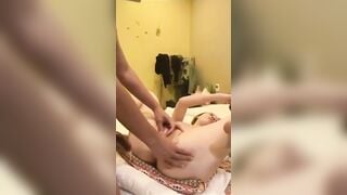 Phát hiện chị dâu đang thủ dâm đè đụ luôn