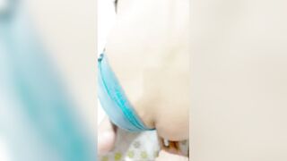 Em họ mới lớn bú mút con cặc dâm đãng địt không bao lồn khít