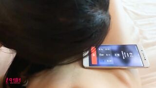 Địt nhân tình còn gọi điện cho chồng nghe