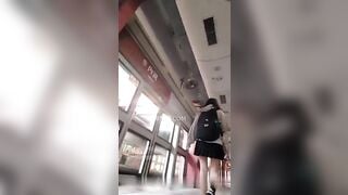 QUAY NÉN HỌC SINH KHÔNG MẶC SƠ LÍT ĐI HỌC