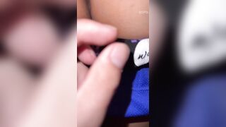 Quay lén cái lồn còn trinh của em họ khi đang ngủ