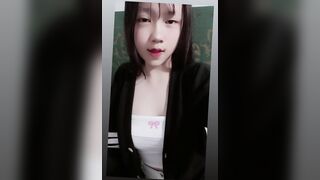 Nhỏ khùng nhé