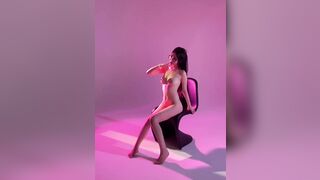 người mẫu dáng đúng nuột