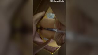 Địt người yêu thích cosplay hầu gái lồn múp không lông siêu khít