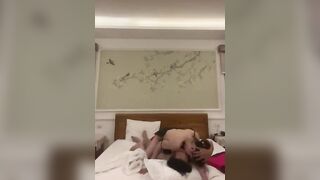 Lén lút cùng chị hàng xóm dâm đi ks bú lồn cho c sướng "chết c luon rồi"