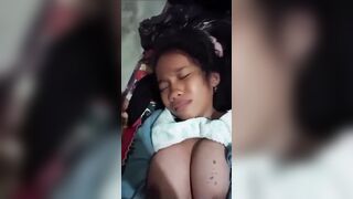 Ông cậu họ đè đụ cháu gái 16 tuổi đến phát khóc.