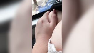 Lén Mò Bóp vú con bạn thân trên xe Bus, Bóp vú to public