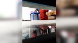 Chốn dưới gầm giường quay lén chị dâu thủ dâm