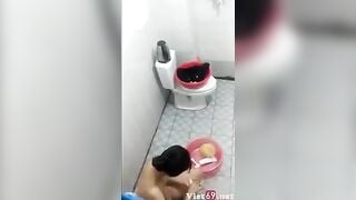 Em họ tắm vú bự 222