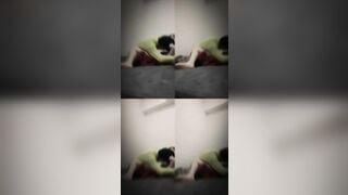Mẹ kế thấy con trai 17 tuổi sung sức liền gạ địt