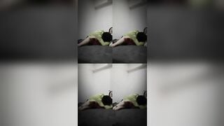 Mẹ kế thấy con trai 17 tuổi sung sức liền gạ địt