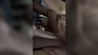 Cả nhà ngủ say thấy em dâu mặc đồ gợi cảm liền hiếp dâm