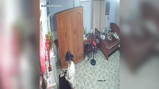 Hackcam phòng ngủ em gái teen