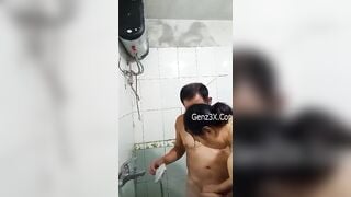 2 Ông Bà Già Mà Còn Sung Sức Địt Nhau Trong Nhà Tắm