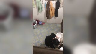 Em hàng xóm tắm 8