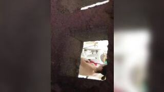 Chị hàng xóm tắm 4