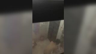 Em gái hàng xóm tắm 4