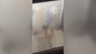 Em gái hàng xóm tắm 3
