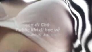 Đi hc kh về mà còn vào nhà vệ sinh khoe dú