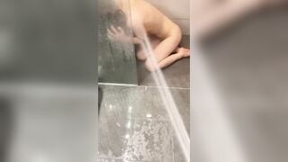 Hành hạ em dâu chứ không địt