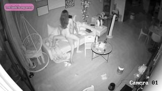 Hack Camera Cặp vợ chồng trẻ chịch nhau cực sung trên ghế sofa