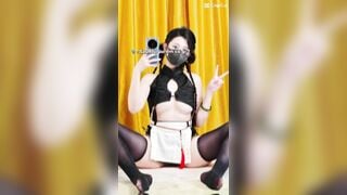 Sau lớp áo em có gì p2