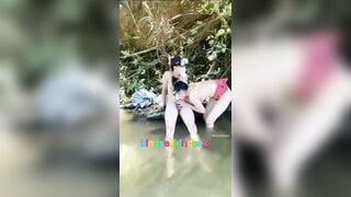 Em gái đu suối chơi bị người lạ hiếp dâm P2