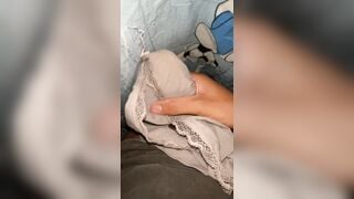 *** trộm quần lót chị gái sục đêm