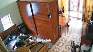 Hack camera Máy Bay chủ động bú mút gạ Chồng đụ vào lồn không lông
