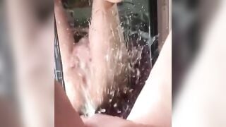 móc tung toé nước lồn