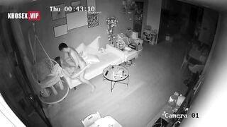 Hack Camera Cặp vợ chồng trẻ chịch nhau cực sung trên ghế sofa 2