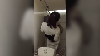 Tác nghiệp nhà vệ sinh 22